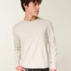 Afslappet langærmet bomulds-T-shirt