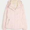 All-weather jakke med imiteret pelsfor All-weather jakke med imiteret pelsfor