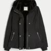 All-weather jakke med imiteret pelsfor All-weather jakke med imiteret pelsfor