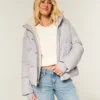 All-weather pufferjakke med imiteret pelsfor All-weather pufferjakke med imiteret pelsfor