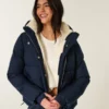 All-weather pufferjakke med imiteret pelsfor All-weather pufferjakke med imiteret pelsfor