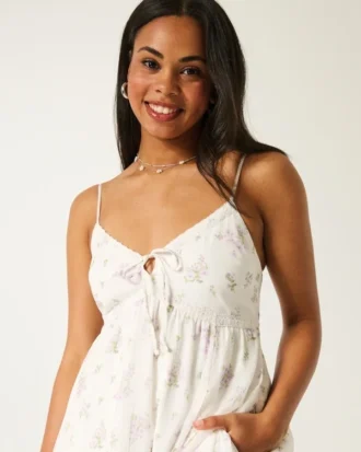 Asymmetrisk chiffon minikjole