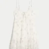 Asymmetrisk chiffon minikjole Asymmetrisk chiffon minikjole