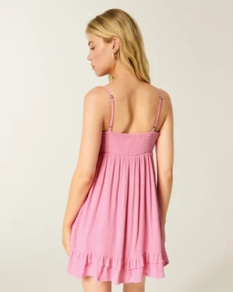 Babydoll-minikjole med rebkant