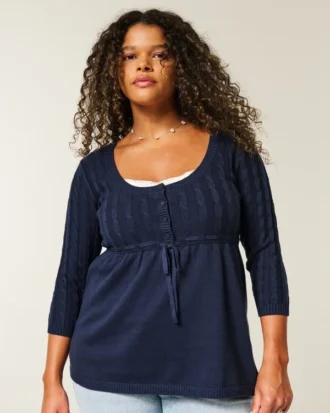 Babydoll-sweater i kabelstrik