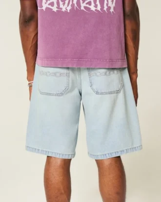 Baggy denimshorts med kædebroderi