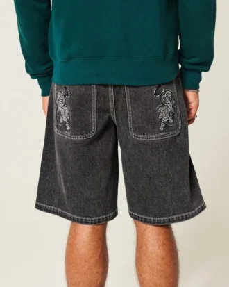 Baggy denimshorts med tigerprint