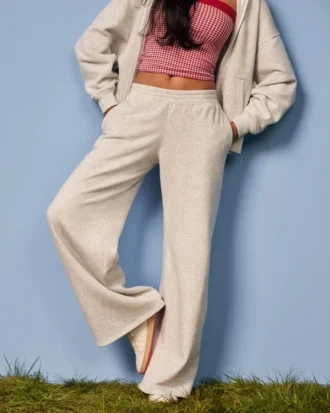 Baggy sweatpants