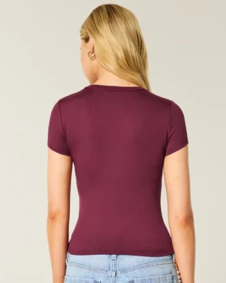 Blød, strækbar baby-T-shirt i sømløst stof