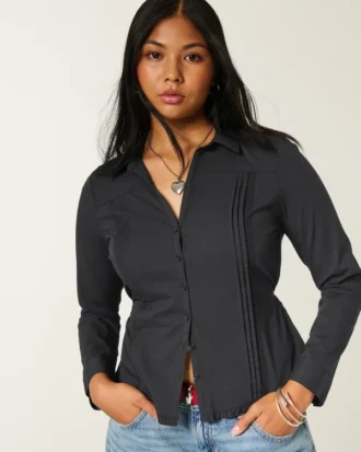 Bluse med indsatte blonder og knapper