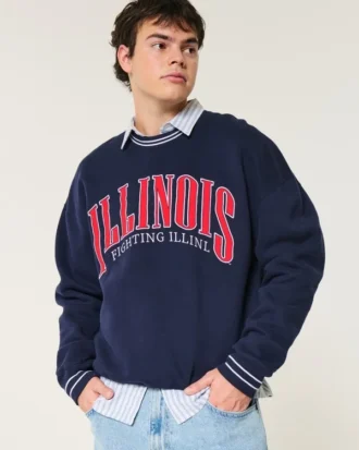 Boxy University of Illinois Fighting Illini Graphic Crew Sweatshirt Boxy University of Illinois Fighting Illini Graphic Crew Sweatshirt