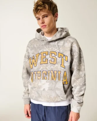Boxy West Virginia University Mountaineers Graphic Camo Hoodie Boxy West Virginia University Mountaineers Graphic Camo Hoodie