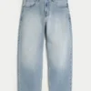 Broderede lysvaskede skaterbaggy jeans Broderede lysvaskede skaterbaggy jeans