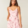 Broderet minikjole