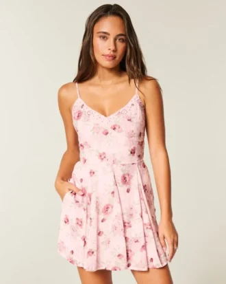 Broderet minikjole