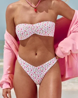 Cheeky bikinitrusser med høj benudskæring