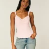 Chiffon-tanktop med blondekant Chiffon-tanktop med blondekant