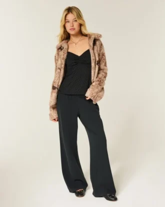 Chiffon-tanktop med blondekant