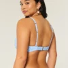 Curvy bh med bøjle og dyb udskæring Curvy bh med bøjle og dyb udskæring