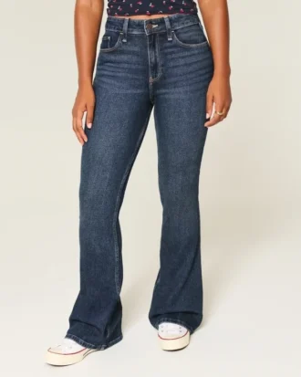 Curvy højtaljede mørkvaskede flare jeans