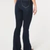 Curvy højtaljede mørkvaskede flare jeans
