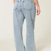 Curvy højtaljet baggy jeans i medium vask Curvy højtaljet baggy jeans i medium vask