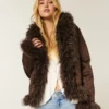 Faux fur-foret faux shearling jakke