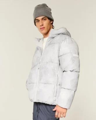 Faux fur-foret pufferjakke med hætte