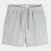 Fleece-shorts over knæet