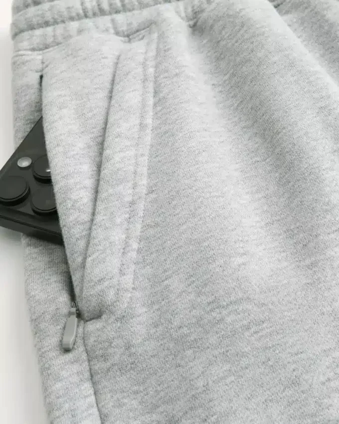 Fleece-shorts over knæet