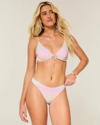 Glitrende højtaljet cheeky bikinitrusser