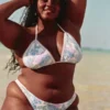 Hæklede bikiniunderdel med høj benudskæring