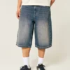 Halvlange bukser i mediumvasket denim Halvlange bukser i mediumvasket denim
