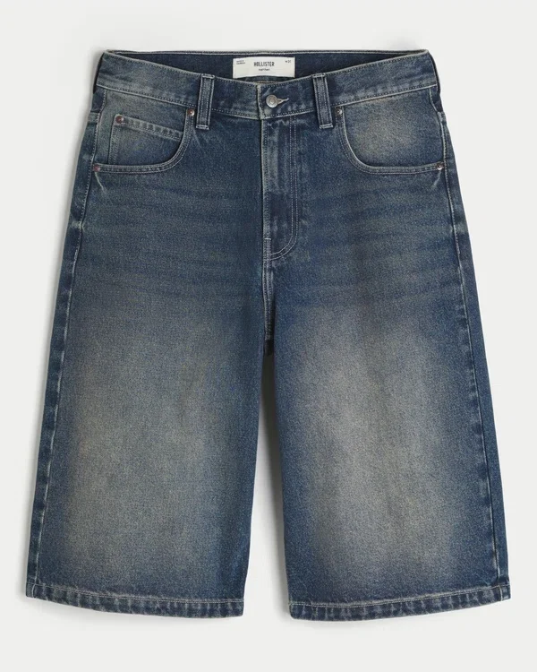 Halvlange bukser i mediumvasket denim Halvlange bukser i mediumvasket denim