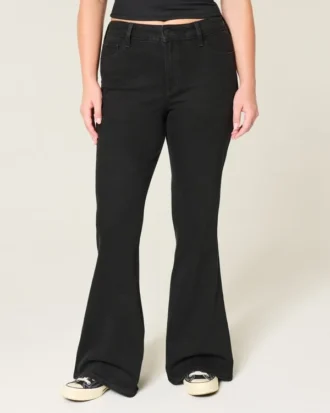 Højtaljede sorte flare-jeans