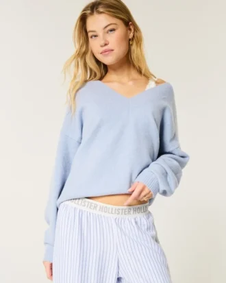 Hollister Comfy Cloud oversized sweater med V-hals