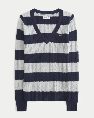Ikonisk sweater med V-hals og kabelstrik