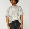 Kasseformet, kraftig, kort camouflage-T-shirt med rund hals