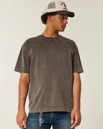 Kasseformet, kraftig, vasket bomulds-T-shirt med rund halsudskæring