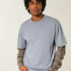 Kasseformet, kraftig, vasket bomulds-T-shirt med rund halsudskæring Kasseformet, kraftig, vasket bomulds-T-shirt med rund halsudskæring