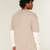 Kasseformet, kraftig, vasket bomulds-T-shirt med rund halsudskæring Kasseformet, kraftig, vasket bomulds-T-shirt med rund halsudskæring