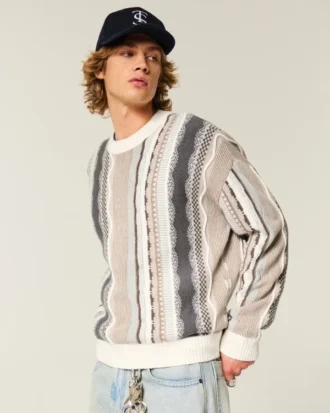 Kasseformet stribet sweater med rund hals
