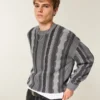 Kasseformet stribet sweater med rund hals