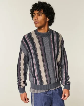 Kasseformet stribet sweater med rund hals