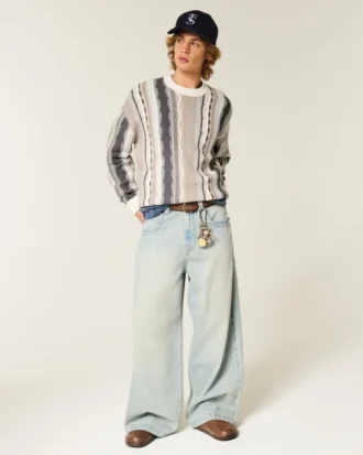Kasseformet stribet sweater med rund hals