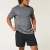 Køle-fleece-shorts til midt på låret Køle-fleece-shorts til midt på låret