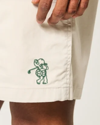 Køle-golfshorts, der går til over knæet
