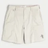 Køle-golfshorts, der går til over knæet Køle-golfshorts, der går til over knæet