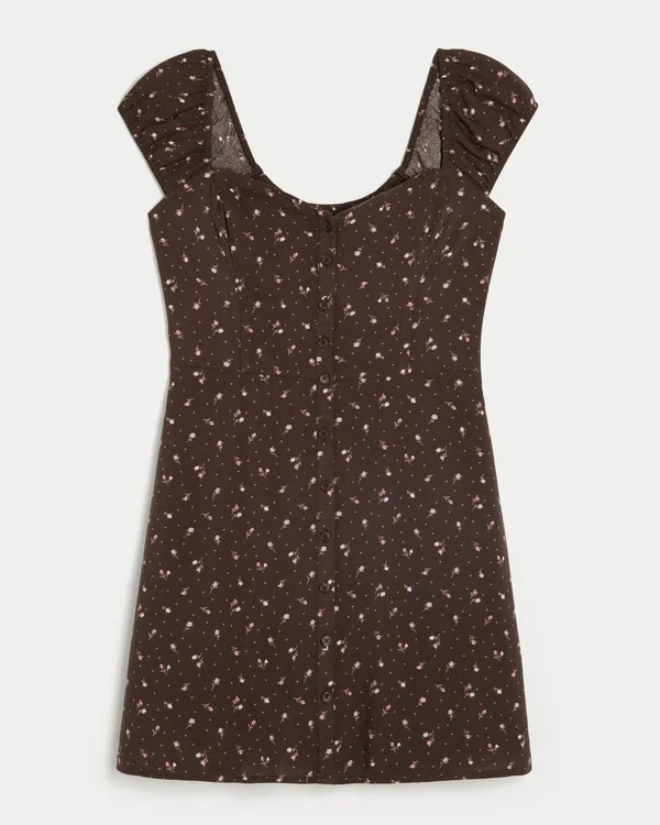 Kortærmet mini-kjole med knapper Kortærmet mini-kjole med knapper