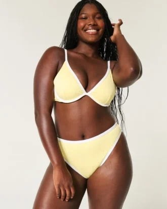 Kurvet højtaljet ribbet cheeky bikinitrusser med høj talje